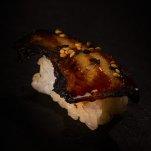 NIGIRI ANGUILLA GRIGLIATA